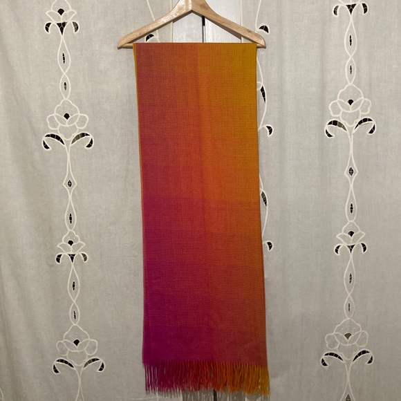 Gorgeous Baby Alpaca Wrap, Made in Peru, Pink and Orange, Rare - Picture 9 of 16